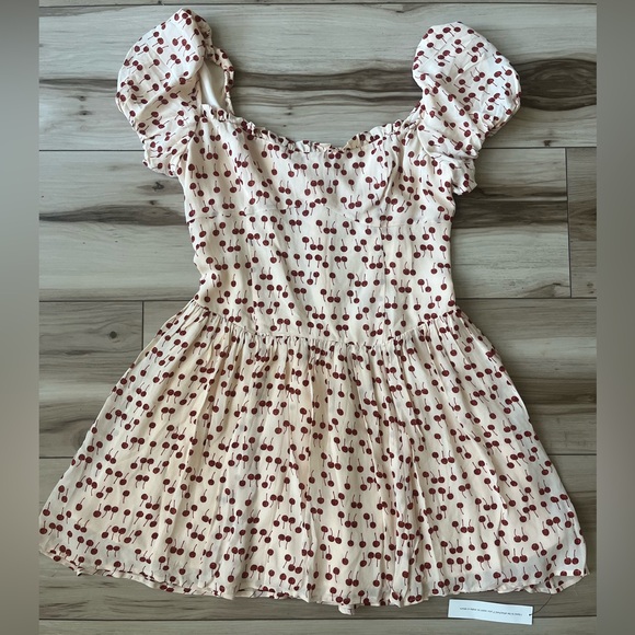 Reformation Davonne Mini Dress in Cherry Pudding Sweetheart Neckline Coquette - Picture 5 of 11